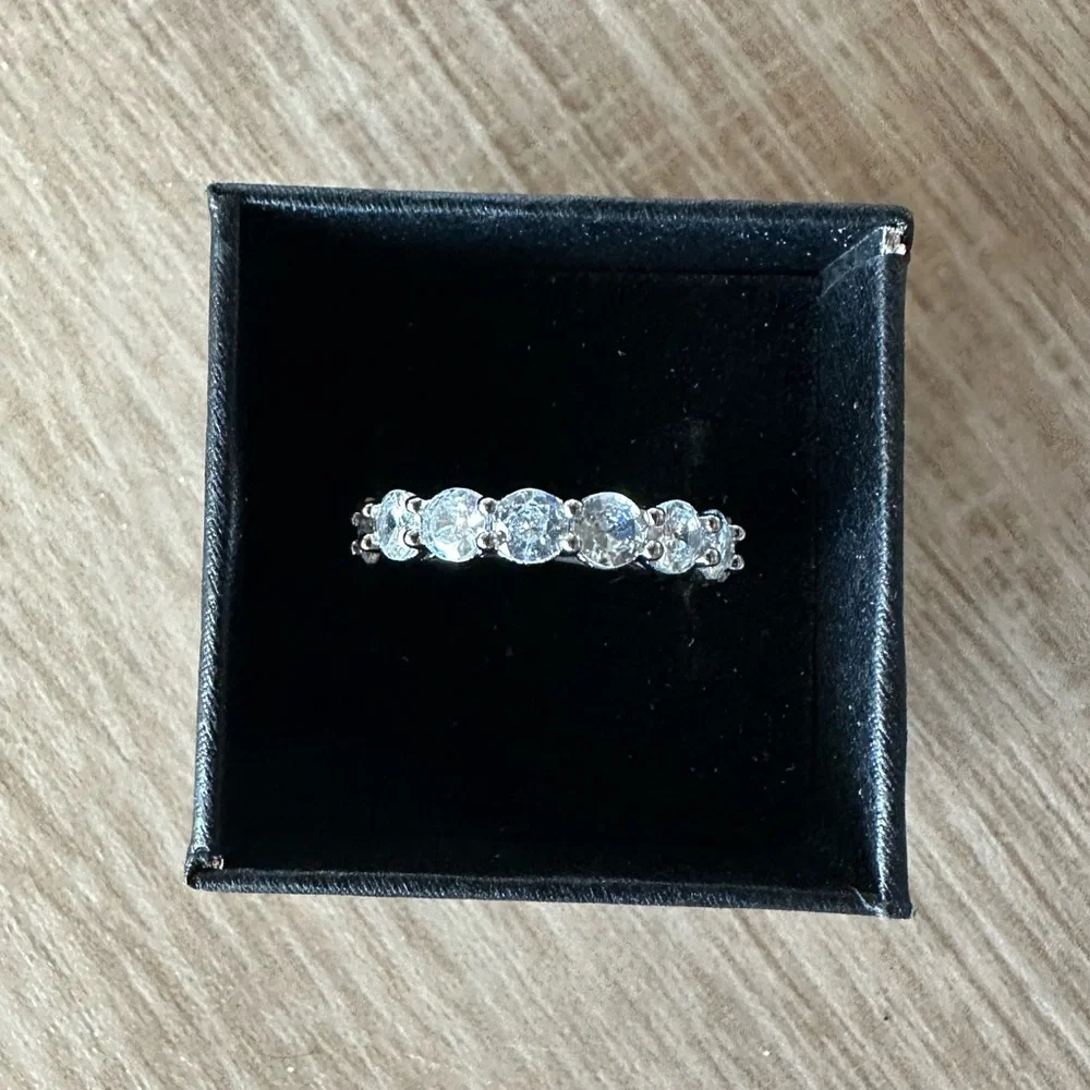 NWT 4.5ct Eternity Band - Round Solitaire Stones - Neiman Marcus - Size 6 - Picture 2 of 15